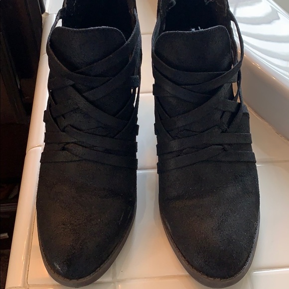 Booties - Picture 4 of 4